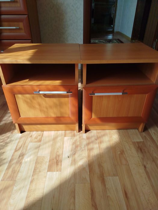 Продам прикроватные тумбочки