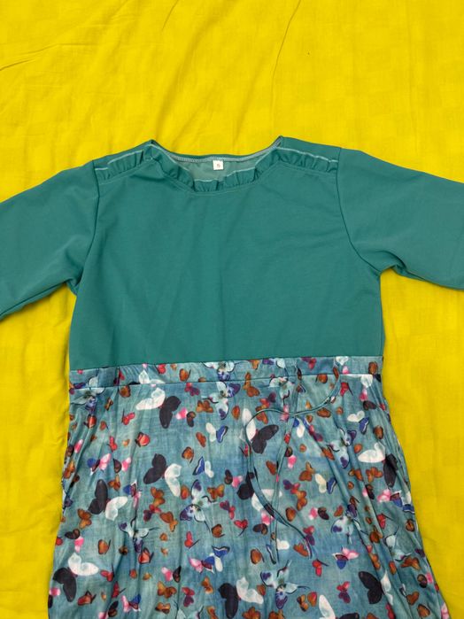 Продам женские платья