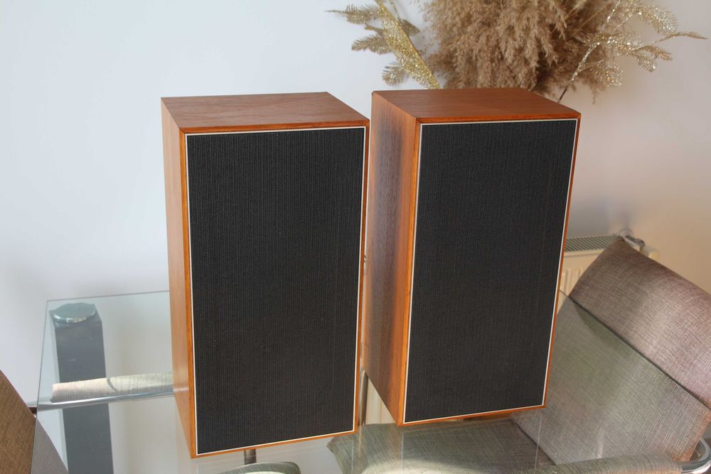 Boxe SSB 80 cu difuzoare Philips seria AD si furnir natural de nuc.