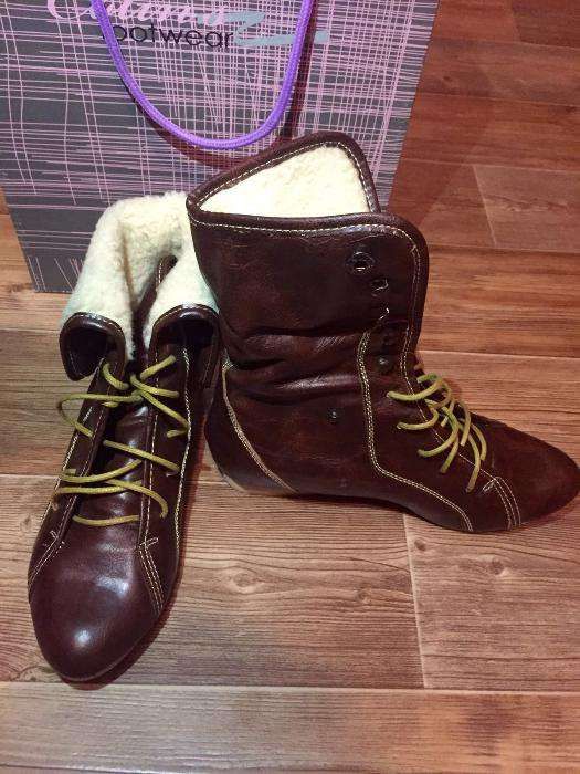 Продам ботинки