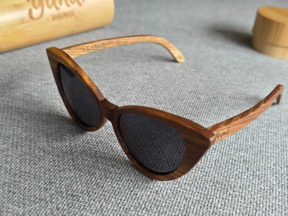Дизайнерски дървени очила
