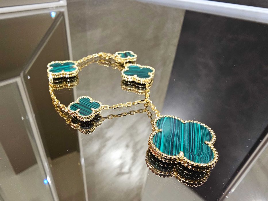 Van Cleef & Arpels VCA 5 Motifs Magic Alhambra Green Дамска Гривна