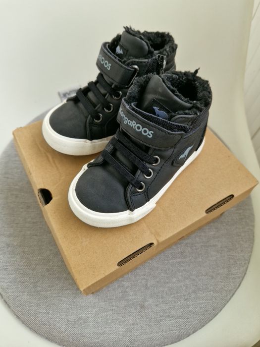 Ghete KangaRoos marimea 22