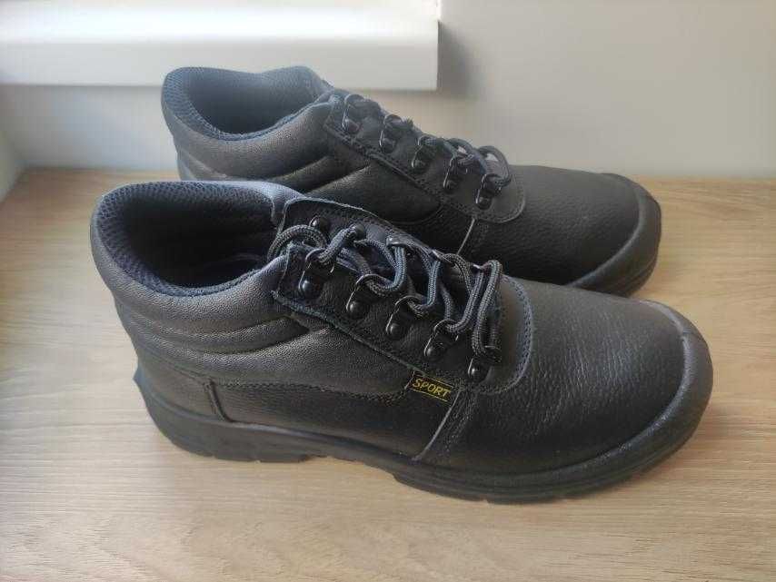 Нови Работни обувки 43 номер - 2 чифта