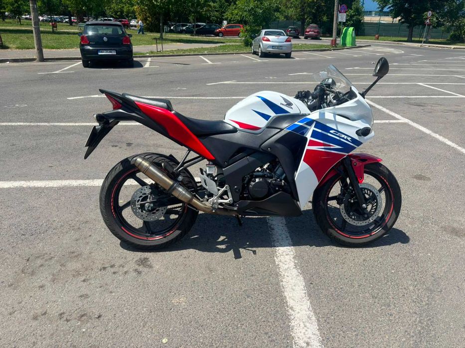 Honda CBR 125R 2016