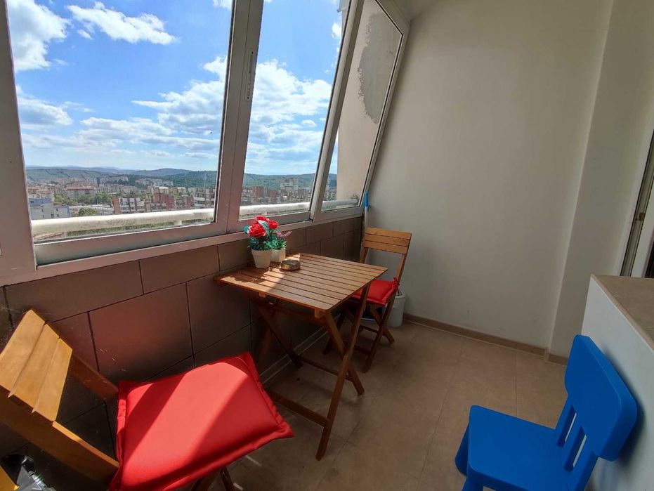 Дава се под наем Тристаен апартамент в Велико Търново, Колю Фичето - 100 кв.м за 398.82 € - Снимка #3