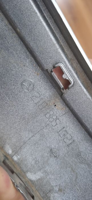 Мерседес 210 передний бампер молдинг