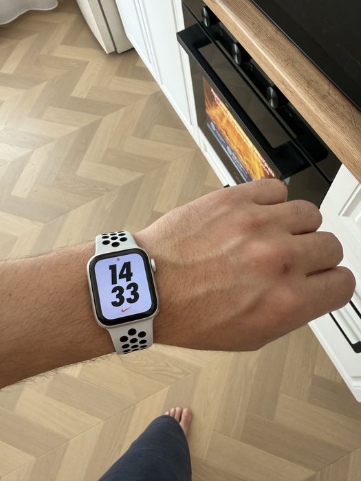 Продам apple watch se