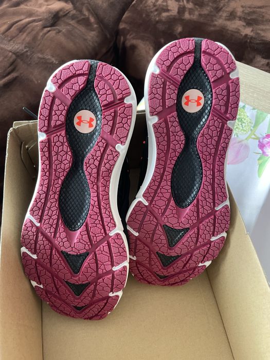 Маратонки Under Armour Phantom EUR36.5