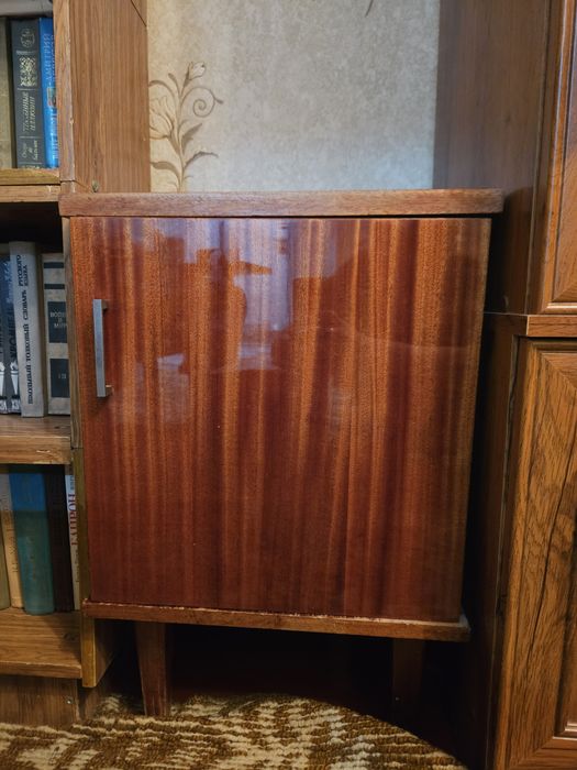 Тумбочки прикроватные 2 шт