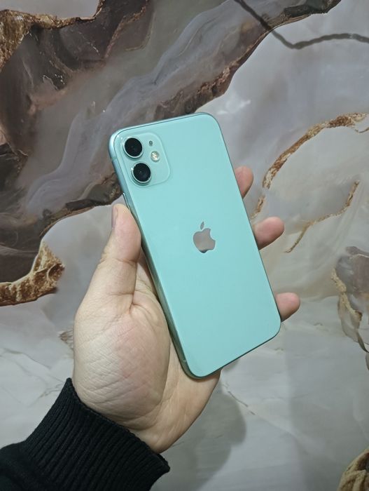 В продаже Айфон 11. 128Gb