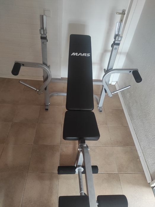 Лежанка Дъмбели Прав лост и тежести