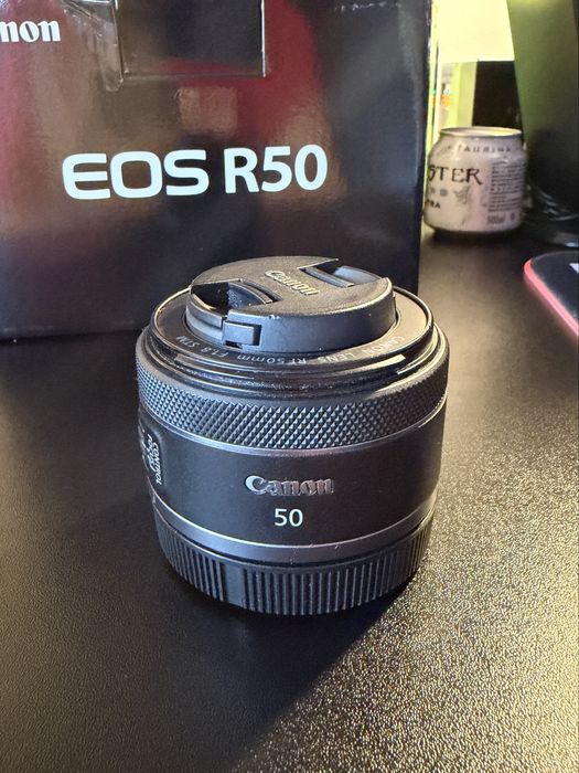 *Canon EOS R50 + obiectiv 50mm f/1.8 STM*