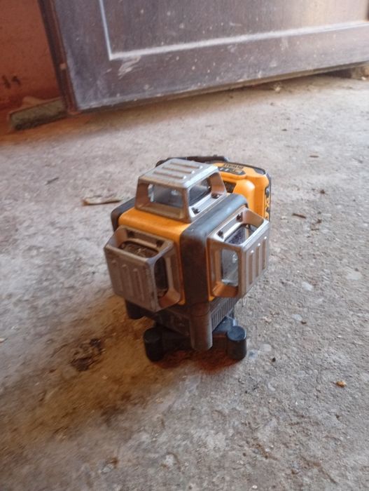 Laser DeWalt la .