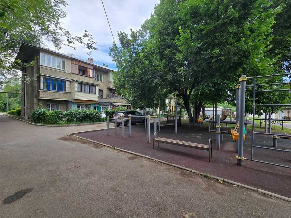 Продам 2ком. мкр. Нурлытау дом 1