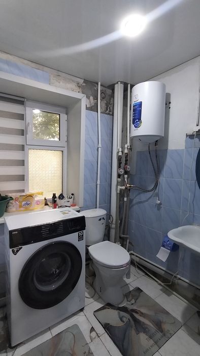Продам 2 ком квартиру на улице Ауэзова 10