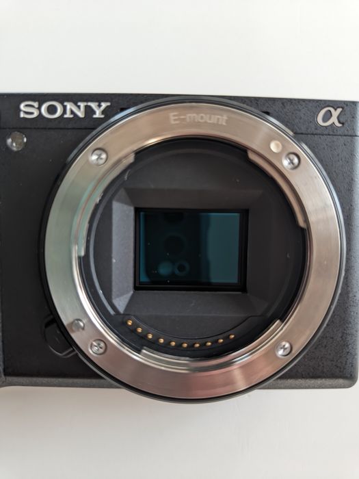 Sony Alpha A6500 + Sony 35mm F1.8 OSS + Sigma 19mm Art | 729 declanșări | Kit complet | Impecabil