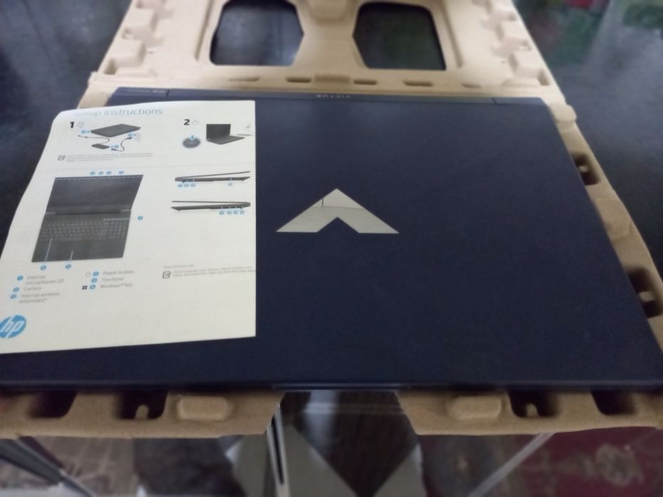 Noutbook victuc laptop игровой компьютер  yangi  dakimenti bor