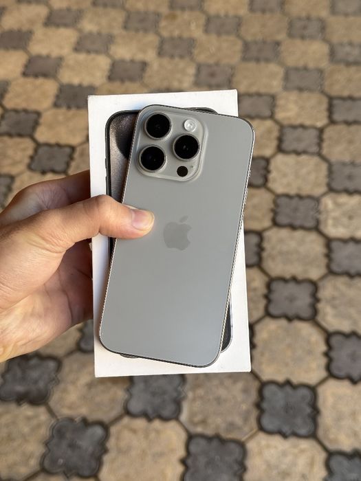 Iphone 15 pro Natural titanium