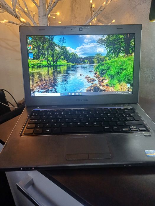 Laptop. Deel slim metalic i5 8 gb ram asd