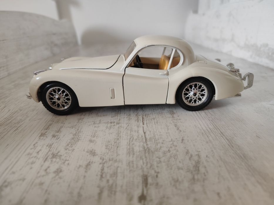 Jaguar XK120  1/24