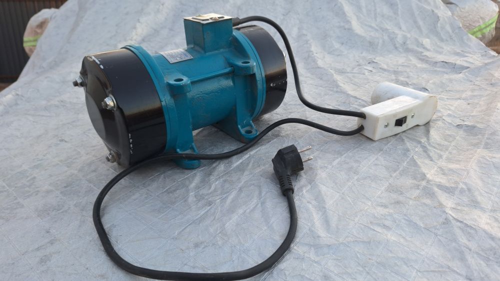 Вибратор,вибродвигатель