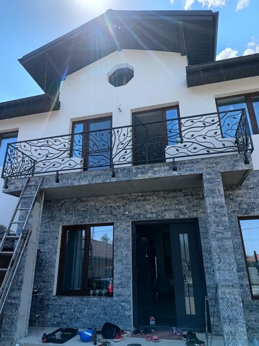Balcon din fier forjat