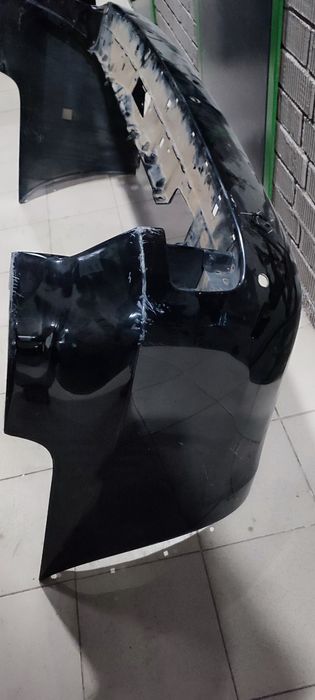 Задний бампер LC200 оригинал б/у