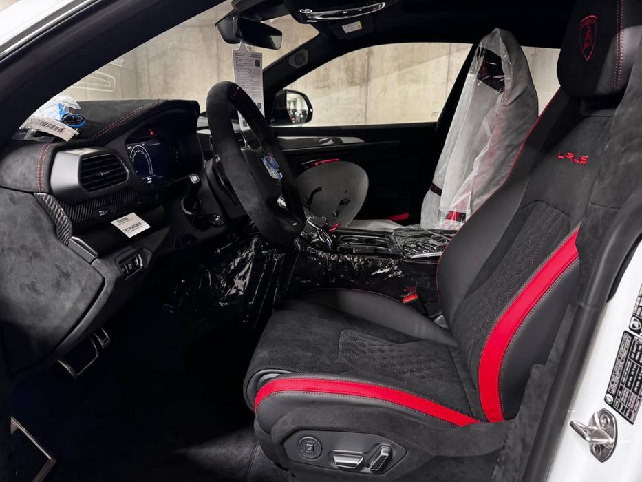Lamborghini Urus SE 2026