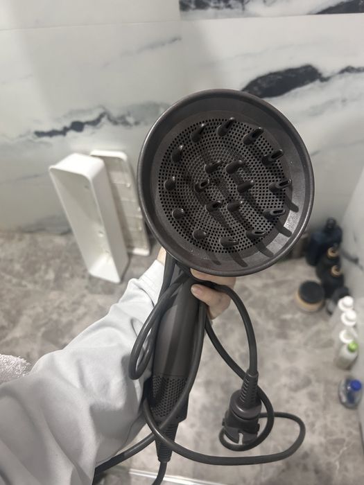 Фен Дайсон с насадкой