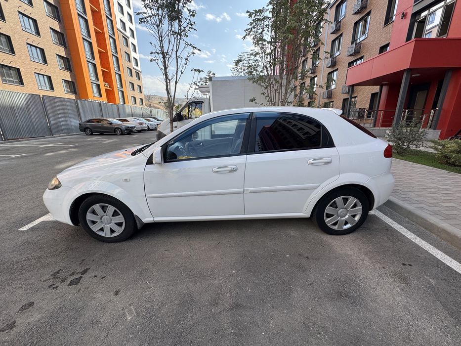 Chevrolet lacetti 2011