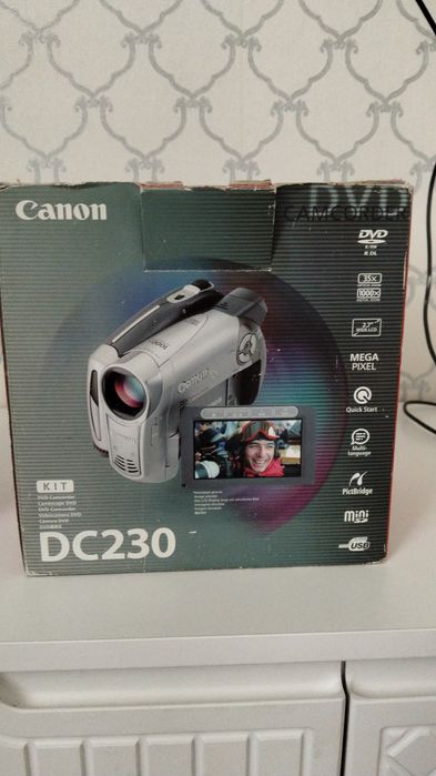 Камера  Саnon DC230