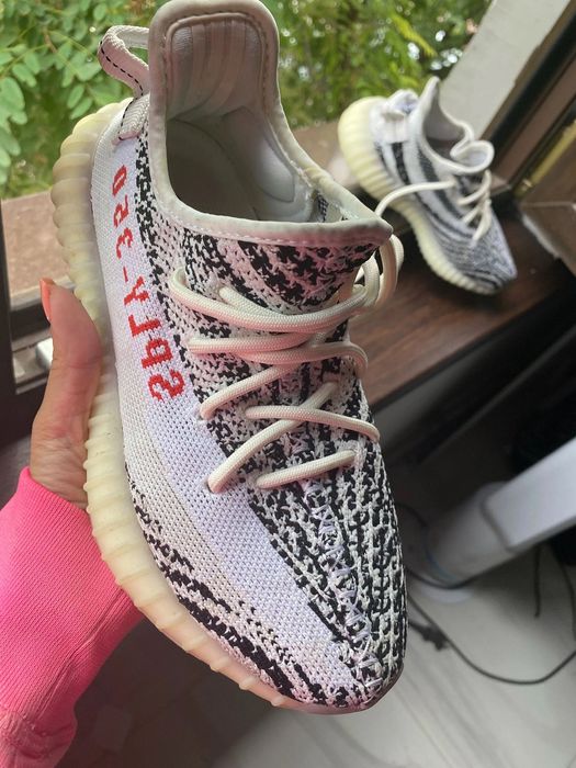 Vând adidas yeezy Boost 350 V2 zebra \ originali