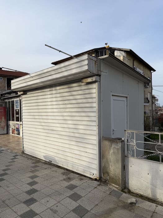 Дава се под наем Магазин в Обзор - 10 кв.м за 2493.39 € - Снимка #1