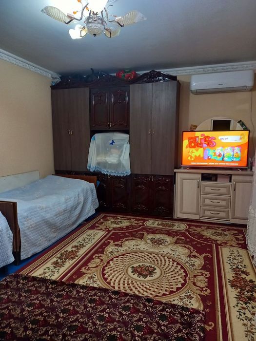 Kirovda  hovli sotiladi srochna