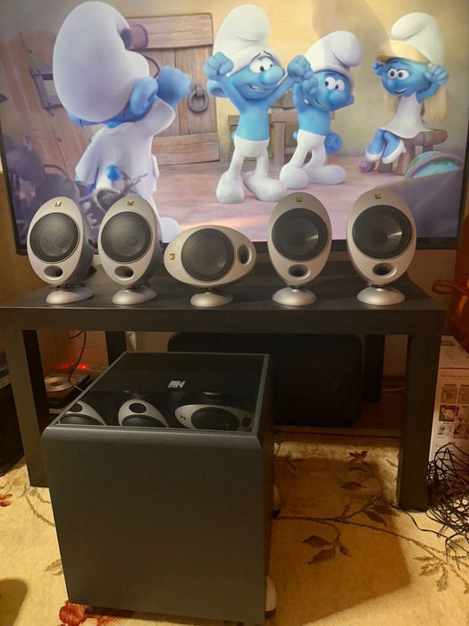Home cinema de exceptie! Amplituner Pioneer & Surround Kef Egg