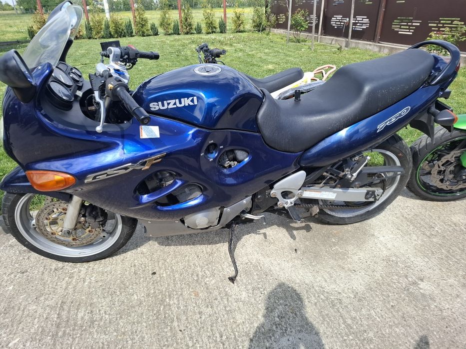 Piese pentru Suzuki gsxf 750 model 2000