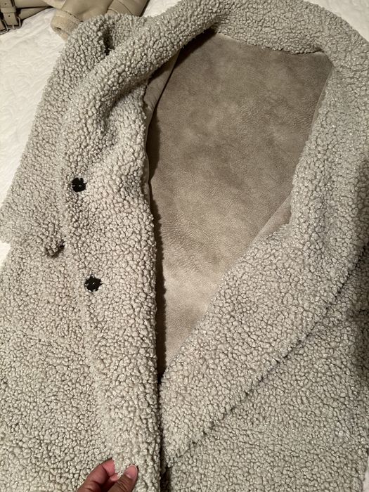 Продам шубу бежевую