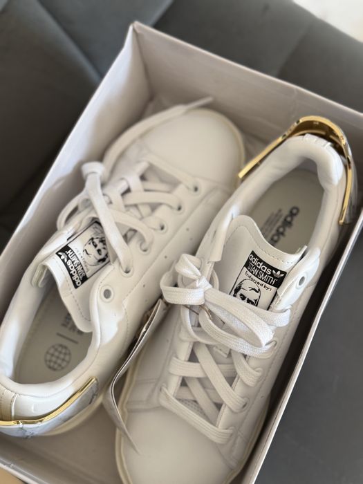 продам кроссовки adidas оригинал