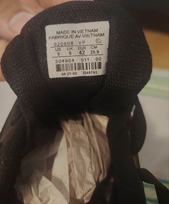 Adidași noi marca Adidas 42