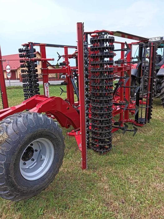Combinator compactor hidraulic 5 m 6m tractat Strumik Dej • OLX.ro