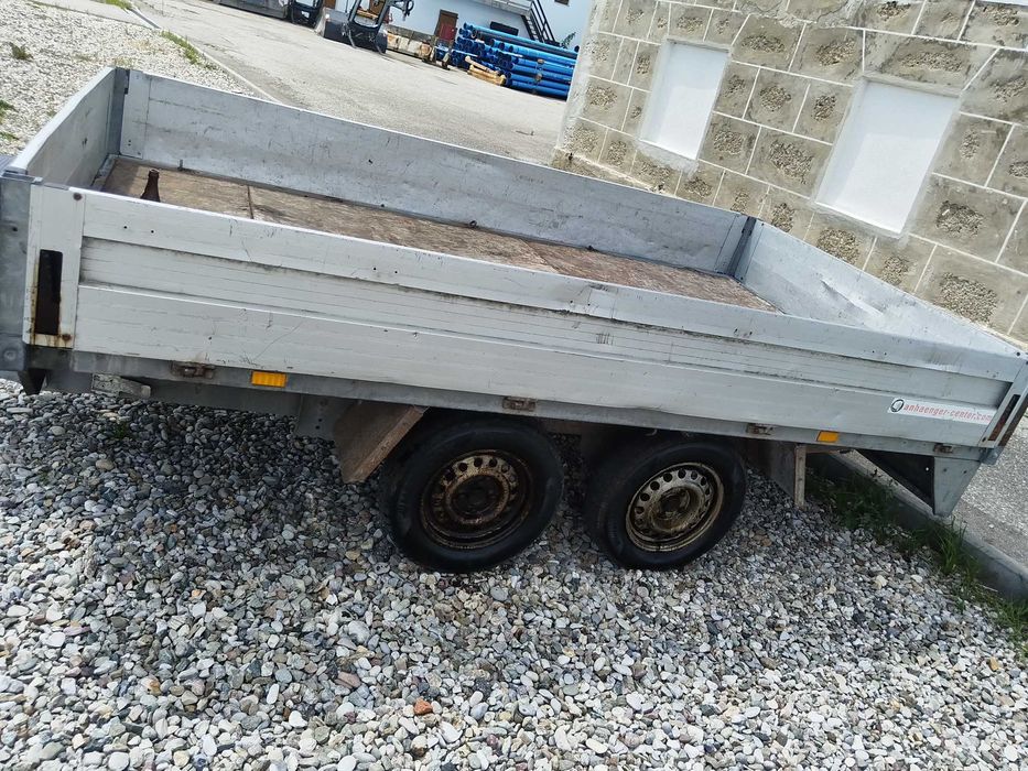 Vând remorca 2000kg