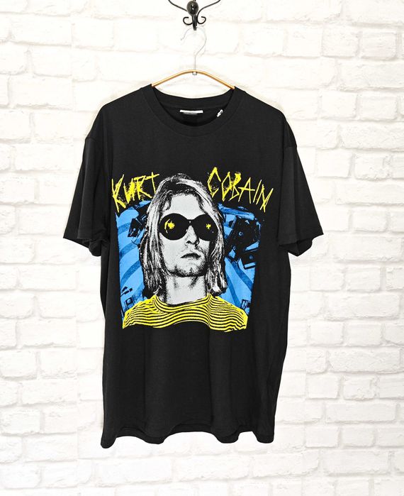 Kurt Cobain Vailent Nirvana мъжка тениска размер L  НОВА