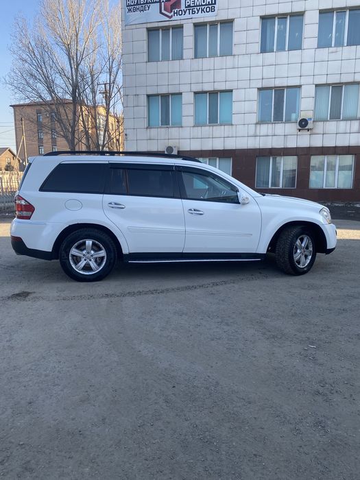 Продам мерседес бенц GL 450