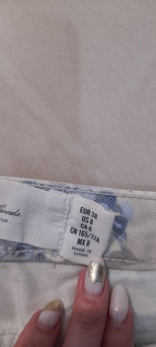 Pantaloni scurti de blugi