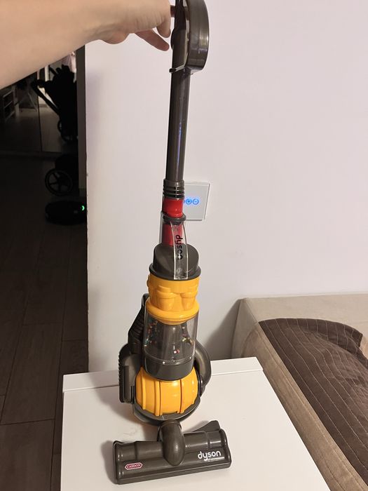 Aspirator Dyson pentru copii