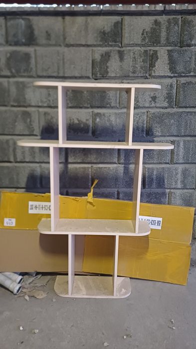 Полка для книг и декора