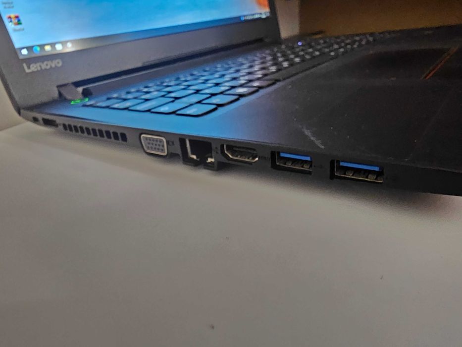 Lenovo V510 15.6" Full HD / i3 7100U 2x2.40 Ghz / 8GB RAM / 256GB SSD / 8ч. Батерия + зарядно