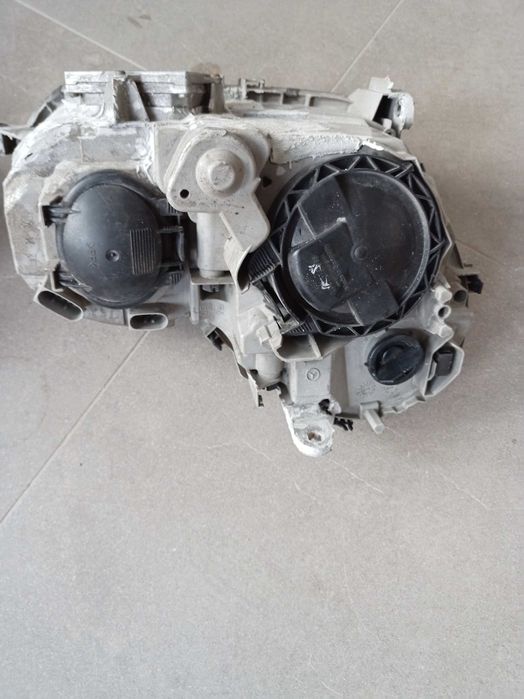 Фарове за Mercedes Benz C320