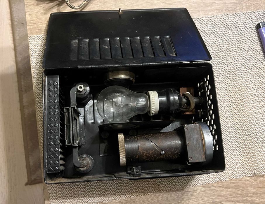 Proiector diapozitive IOR Bucuresti APFD 3 complet vintage functional